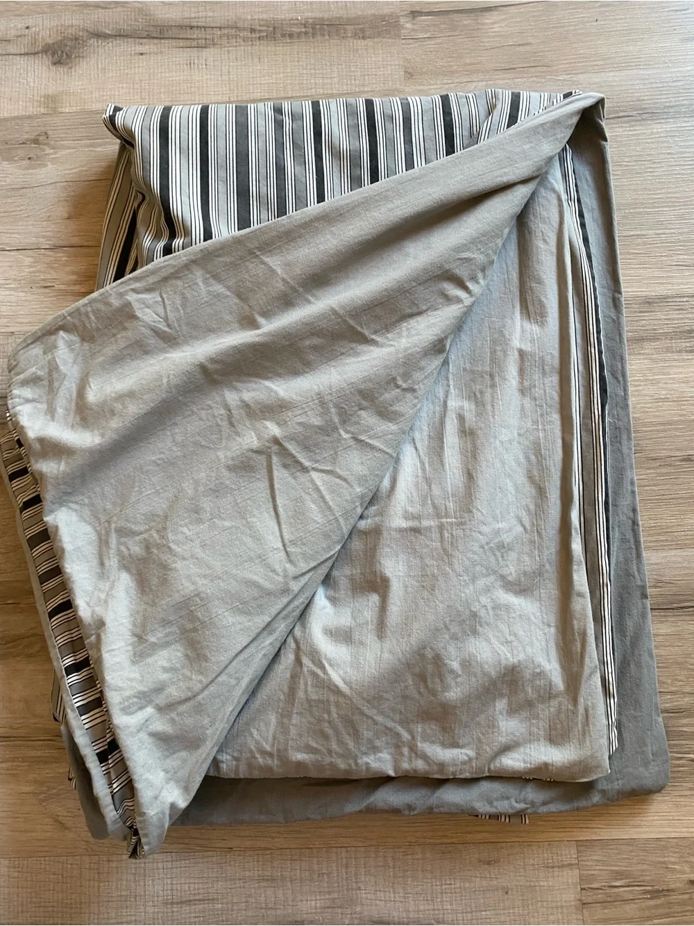 IKEA Twin XL reverse Striped Gray-Black Color Blocked